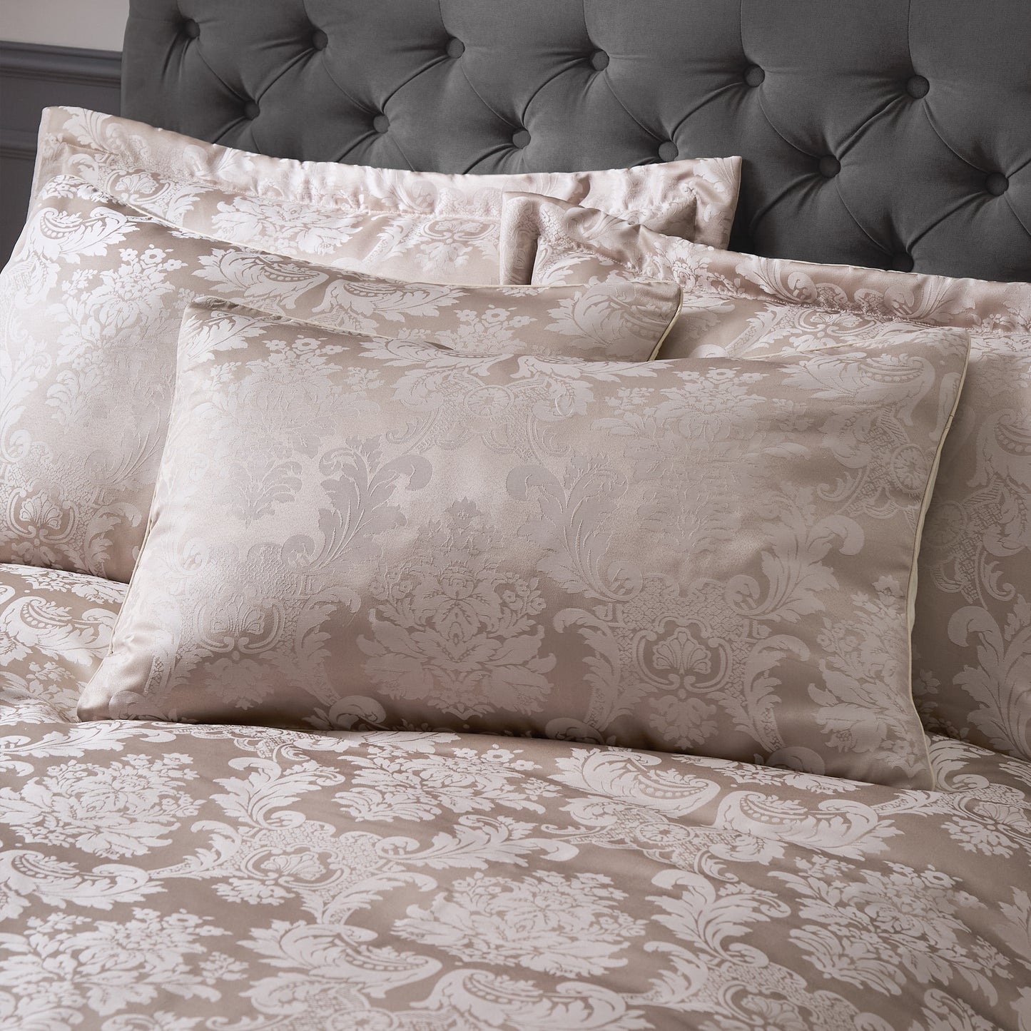 Catherine Lansfield Damask Jacquard Duvet Cover Set - Champagne