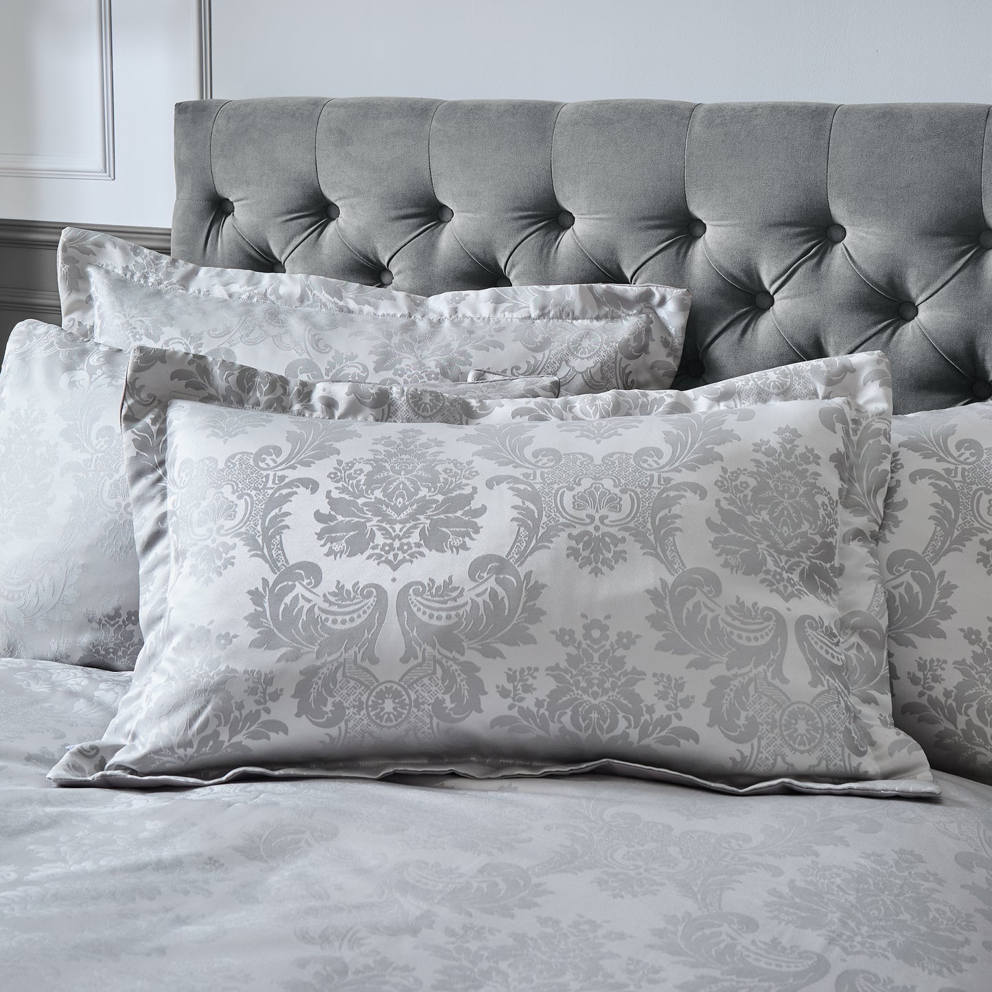 Catherine Lansfield Damask Jacquard Duvet Cover Set - Silver