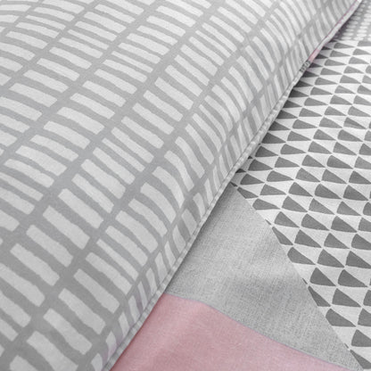 Catherine Lansfield Larsson Geo Duvet Cover Set - Pink