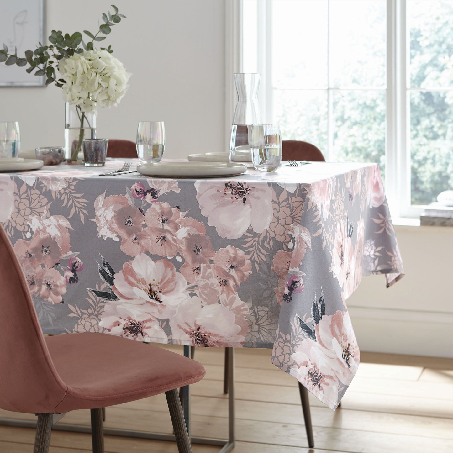 Catherine Lansfield Dramatic Floral Table Cloth