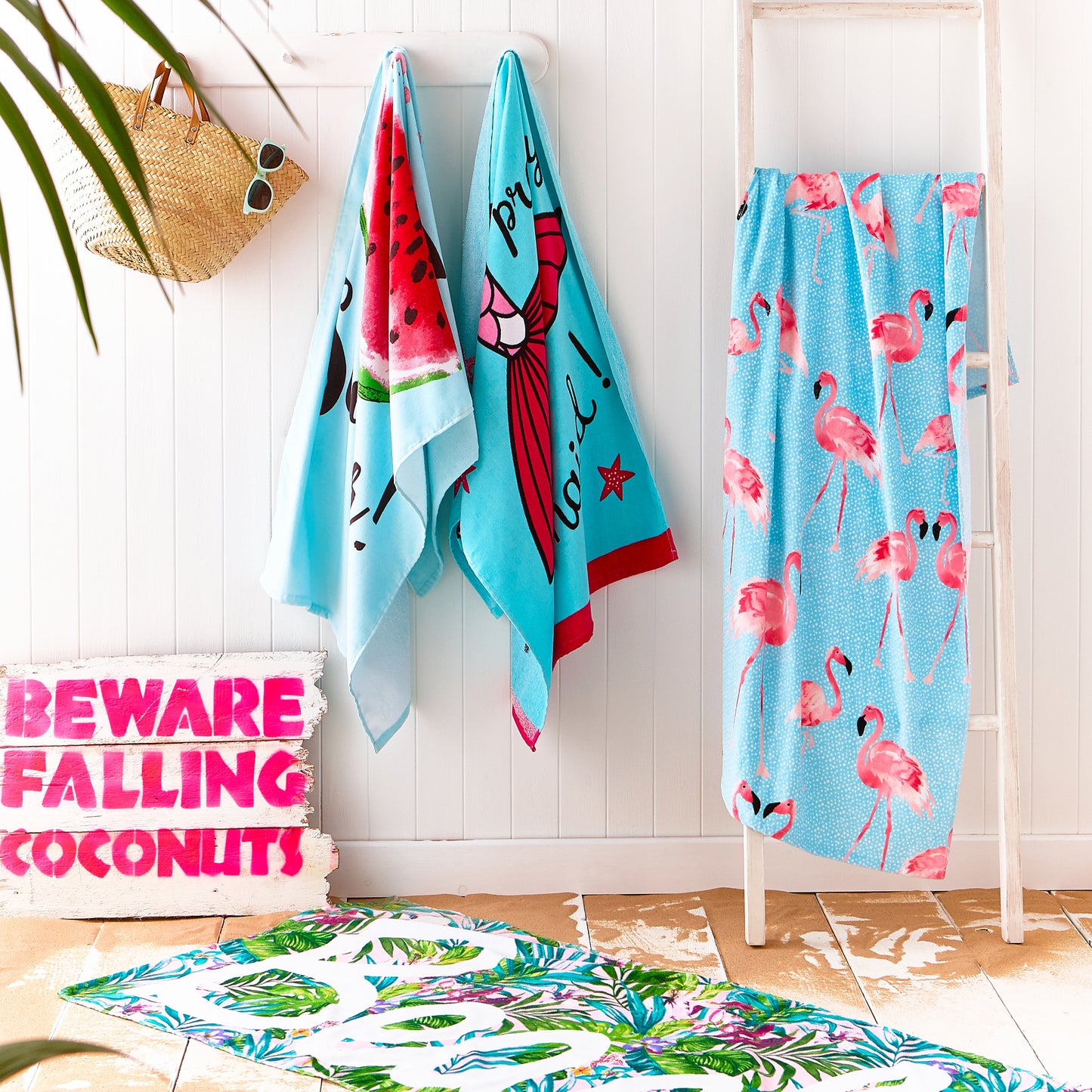 Catherine Lansfield Flamingo Beach Towel