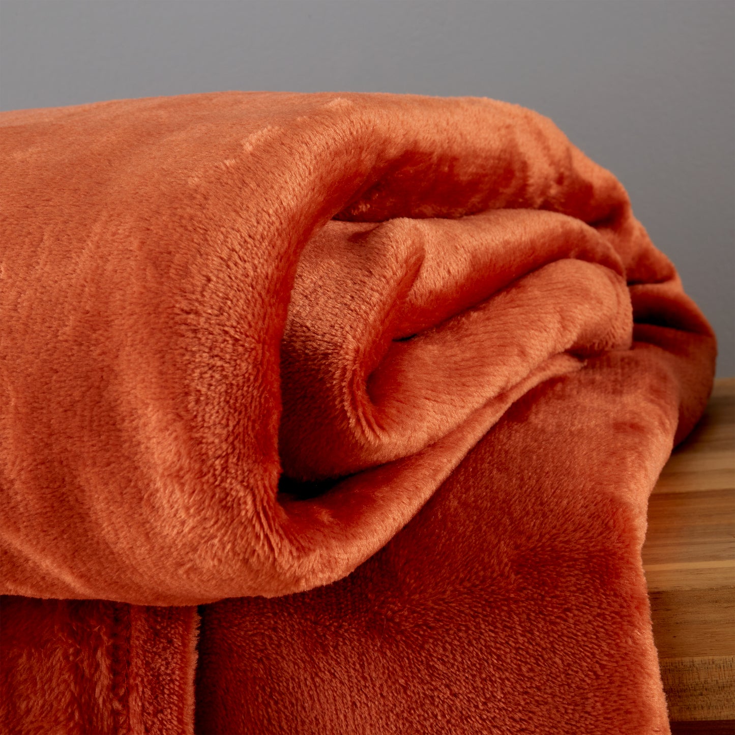 Catherine Lansfield Raschel Velvet Touch Throw - Burnt Orange