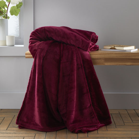 Catherine Lansfield Raschel Velvet Touch Throw - Red