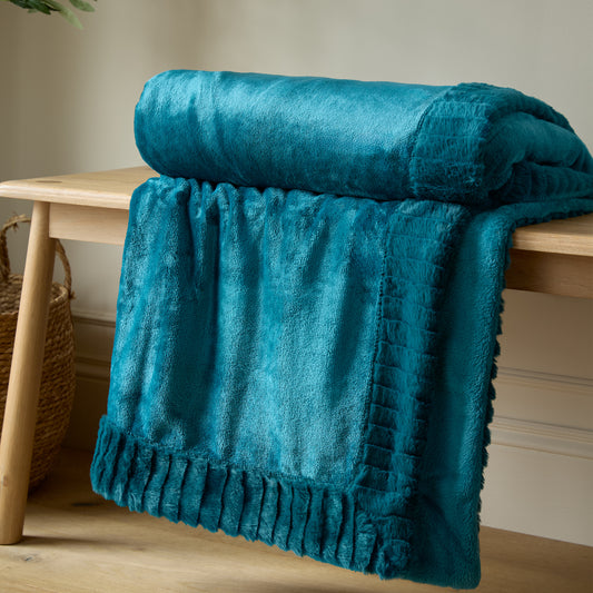 Catherine Lansfield Velvet And Faux Fur Throw - Teal