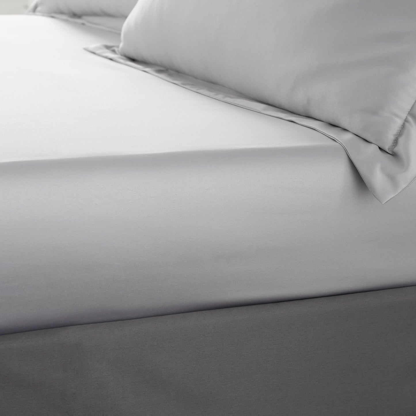 Catherine Lansfield Silky Soft Satin Fitted Sheet - Silver