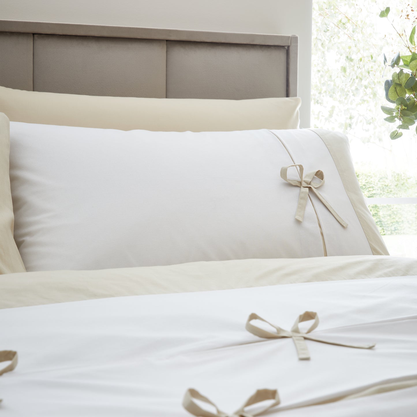 Catherine Lansfield Milo Bow Duvet Cover Set - Natural
