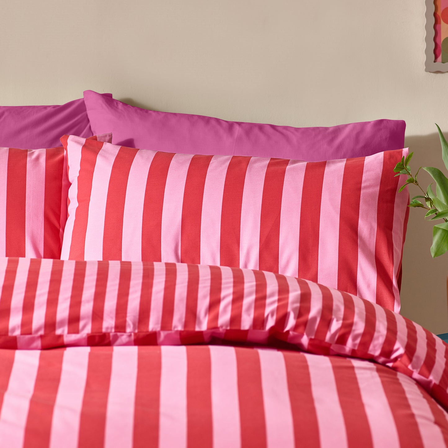 Sassy B Stripe Tease Duvet Cover Set - Red