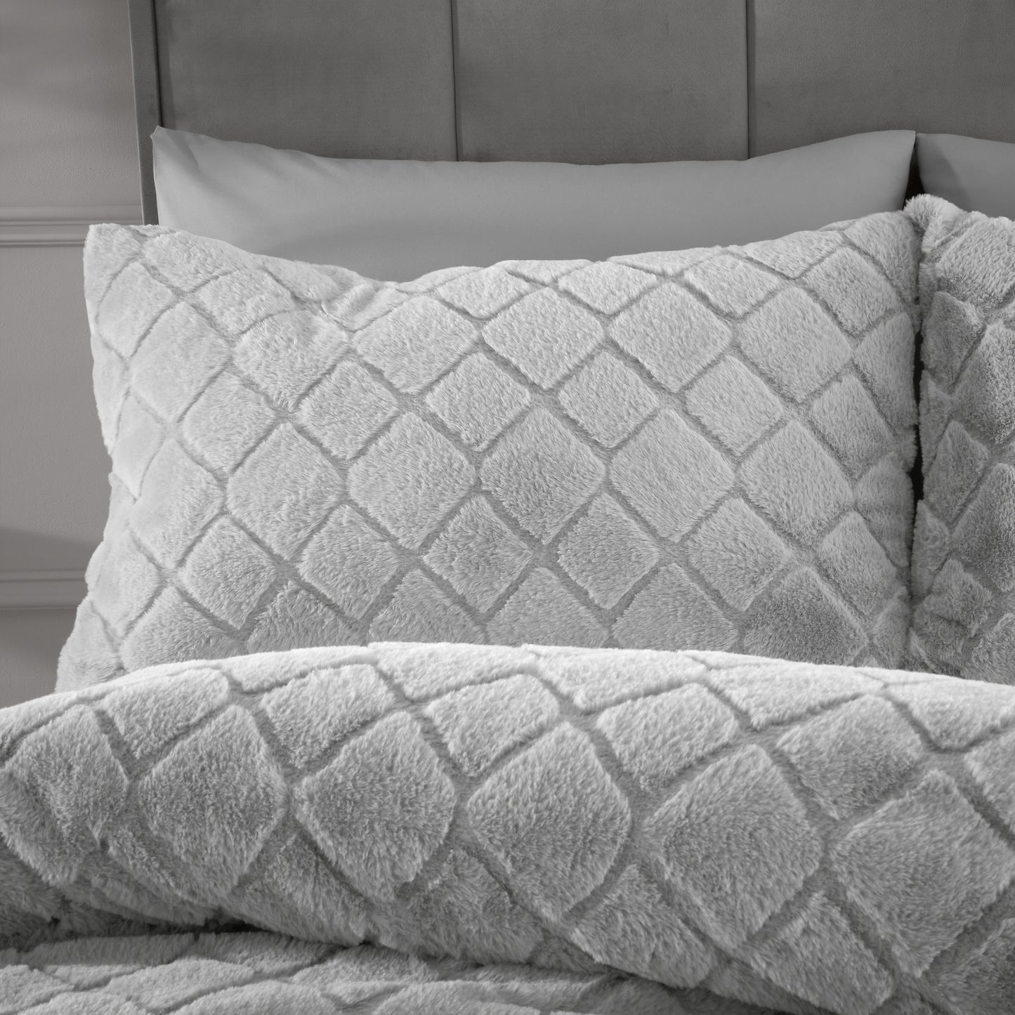Catherine Lansfield Cosy Diamond Duvet Cover Set - Silver