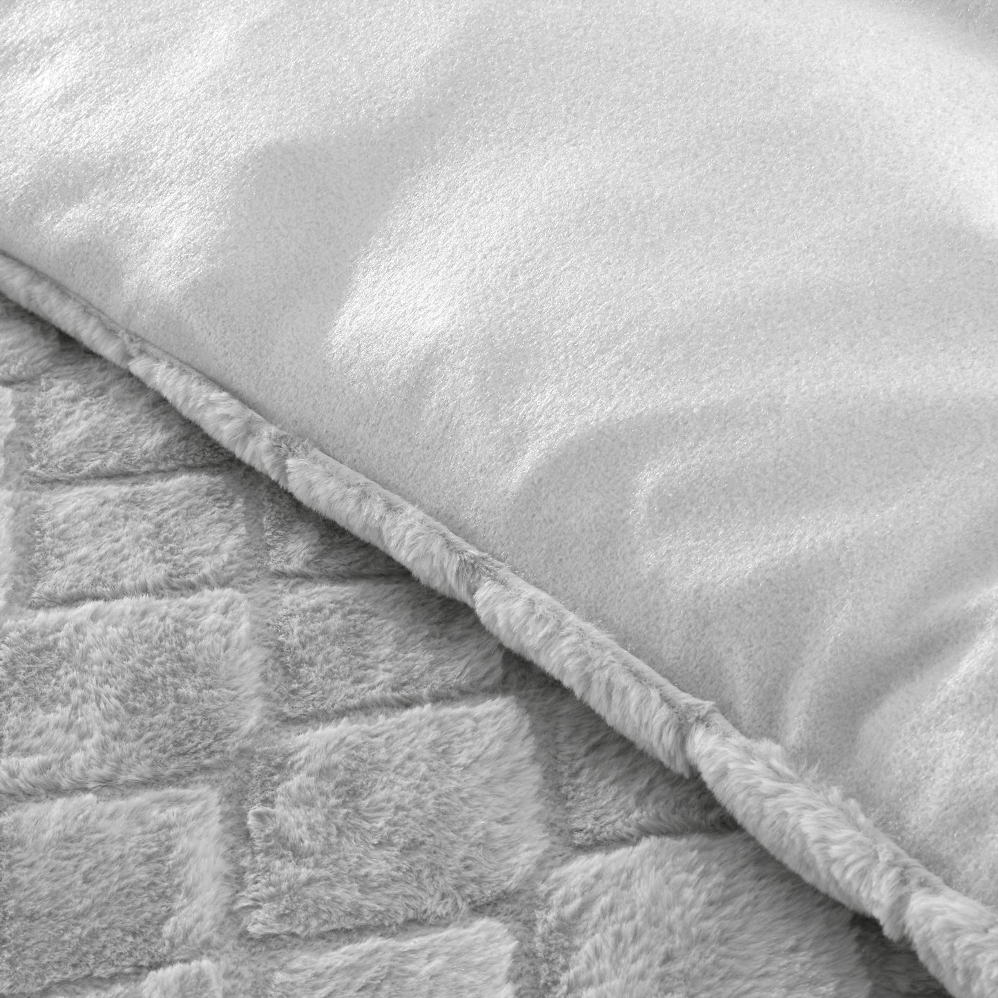 Catherine Lansfield Cosy Diamond Duvet Cover Set - Silver