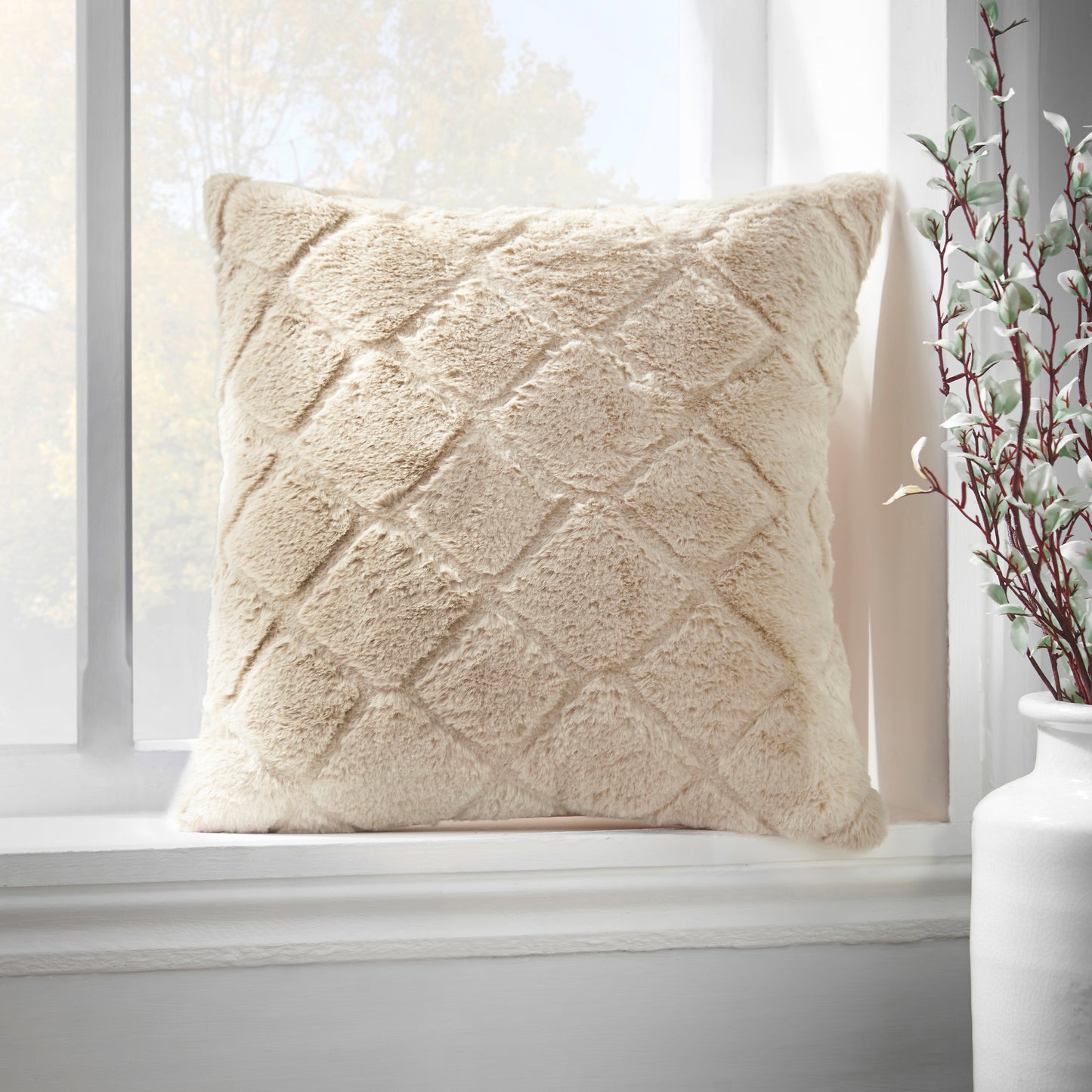 Catherine Lansfield Cosy Diamond Filled Cushion - Natural