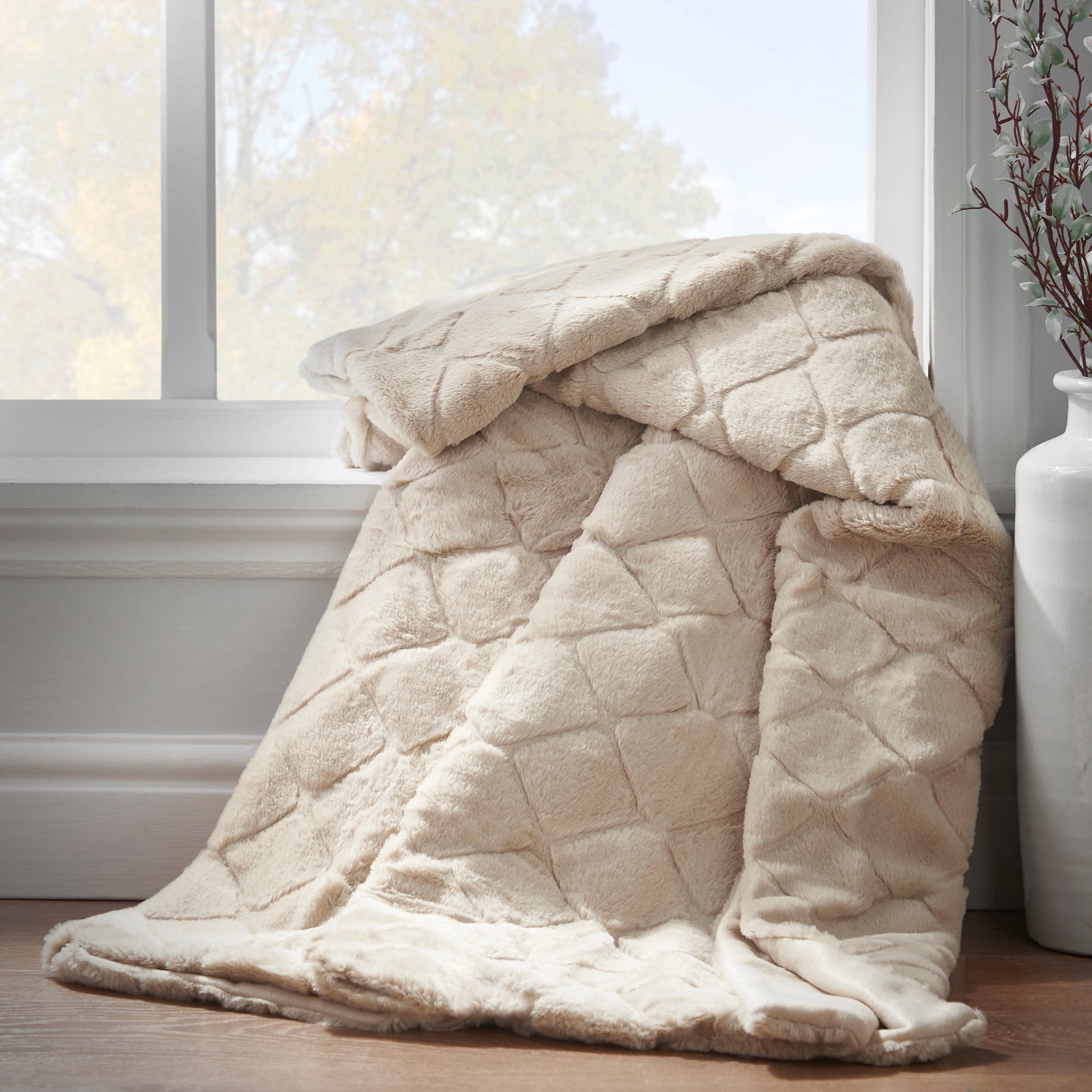 Catherine Lansfield Cosy Diamond Throw - Natural
