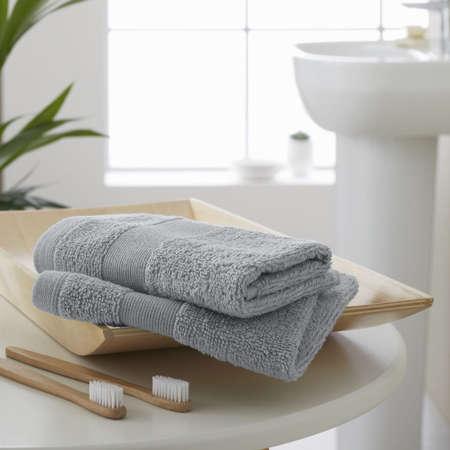Catherine Lansfield Anti-Bacterial Bath Towels - Silver