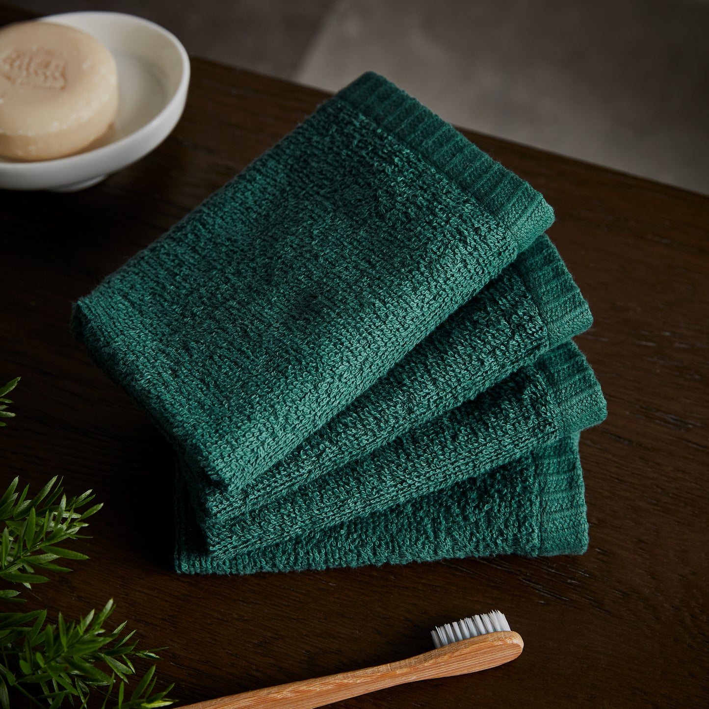 Catherine Lansfield Quick Dry Bath Towels - Forest Green