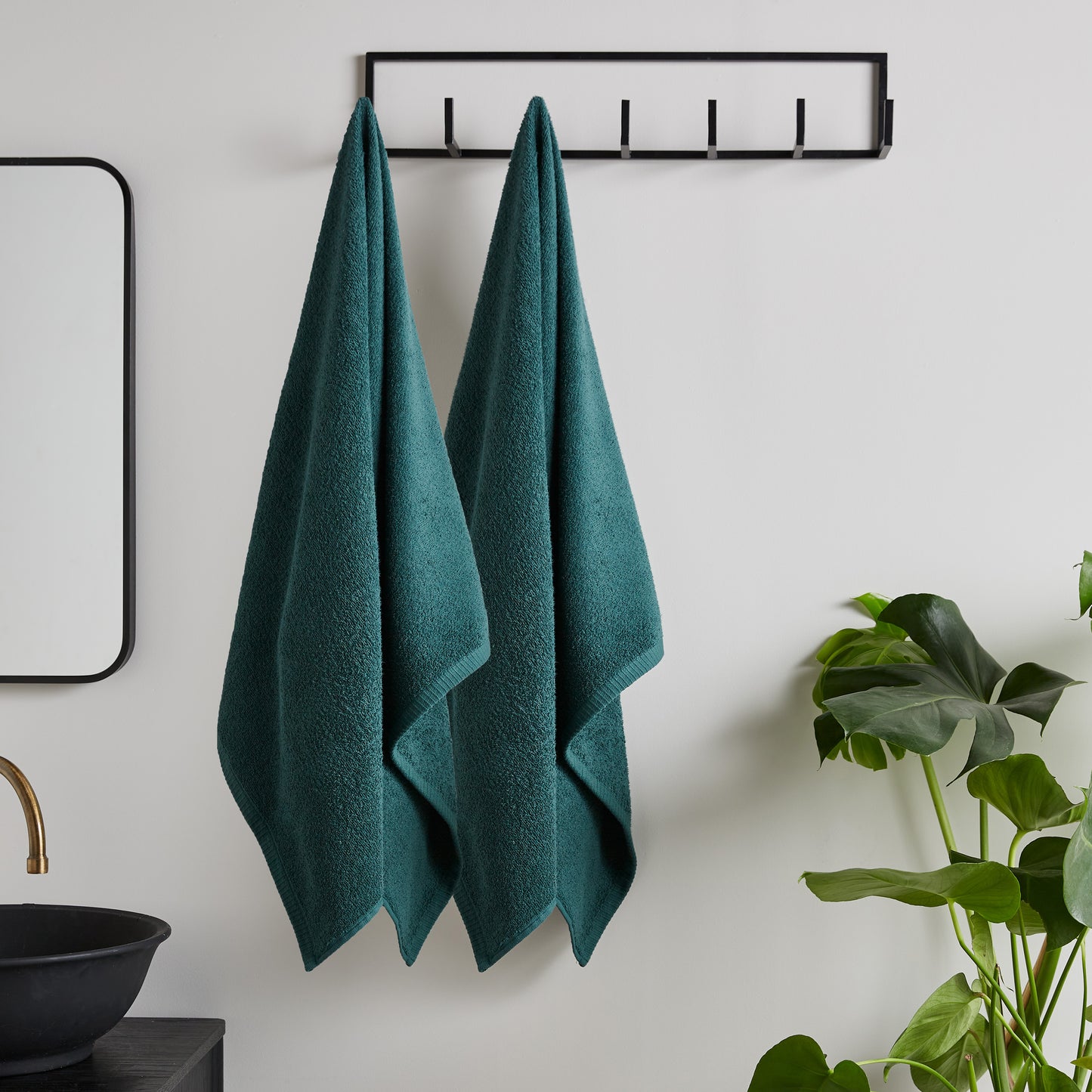 Catherine Lansfield Quick Dry Bath Towels - Forest Green