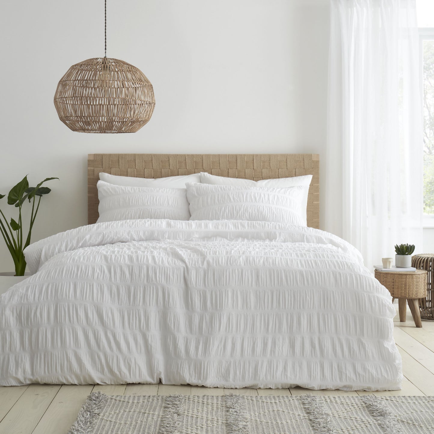 Catherine Lansfield Seersucker Duvet Cover Set - White