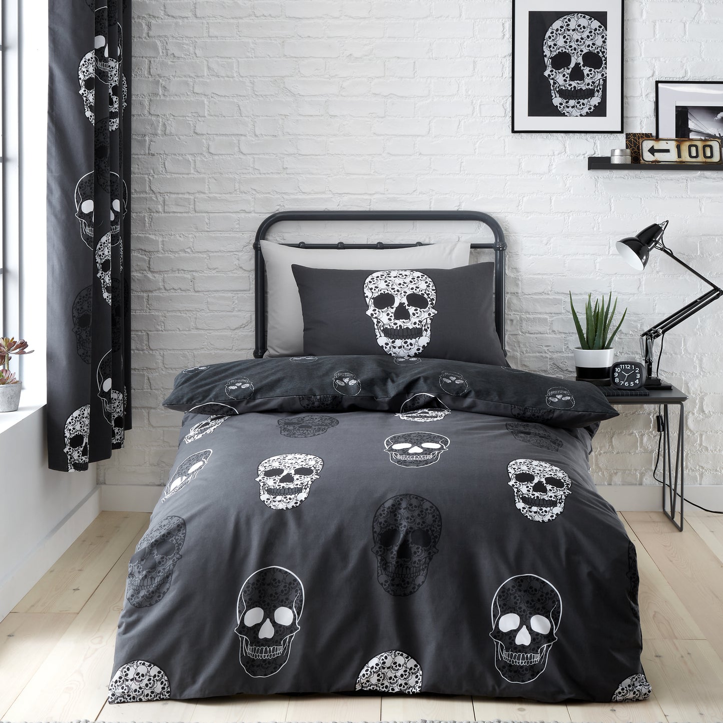 Catherine Lansfield Skulls Duvet Cover Set