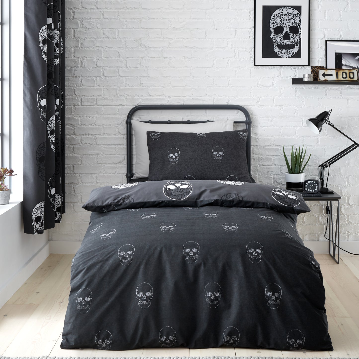 Catherine Lansfield Skulls Duvet Cover Set