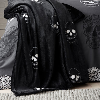 Catherine Lansfield Skulls Throw