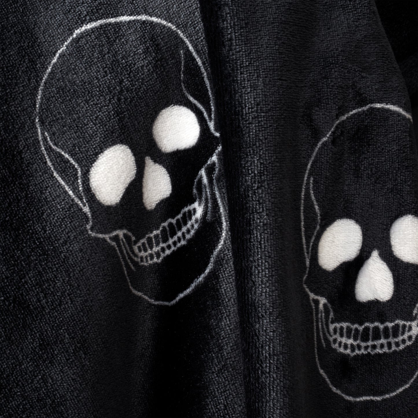 Catherine Lansfield Skulls Throw