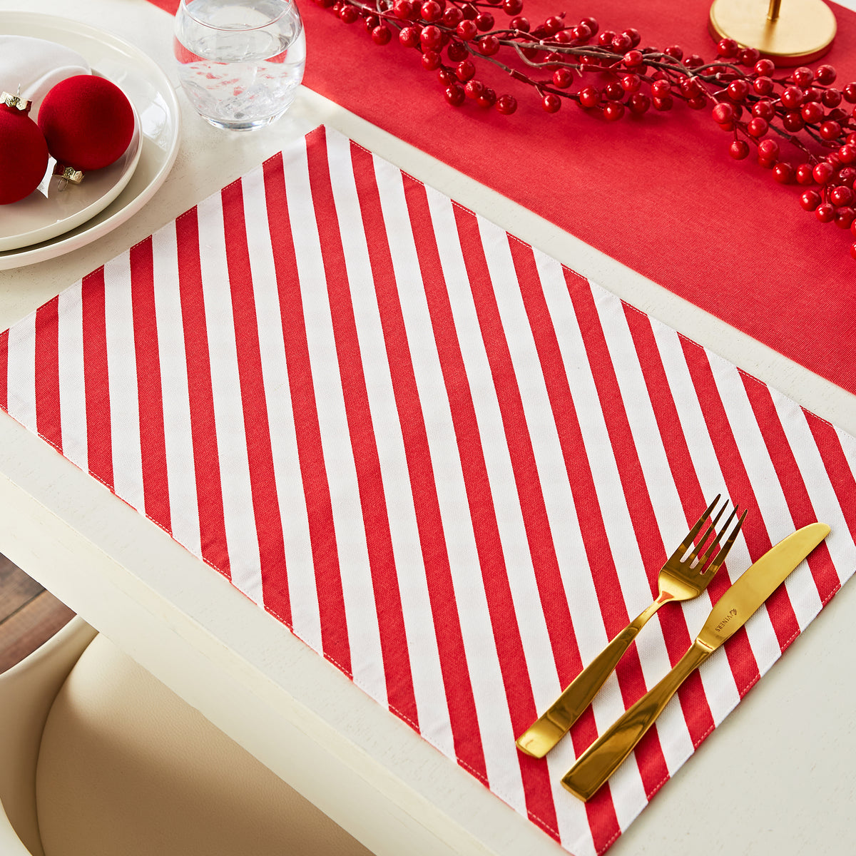 Catherine Lansfield Christmas Candy Cane Placemats (Pack of 4) - Red