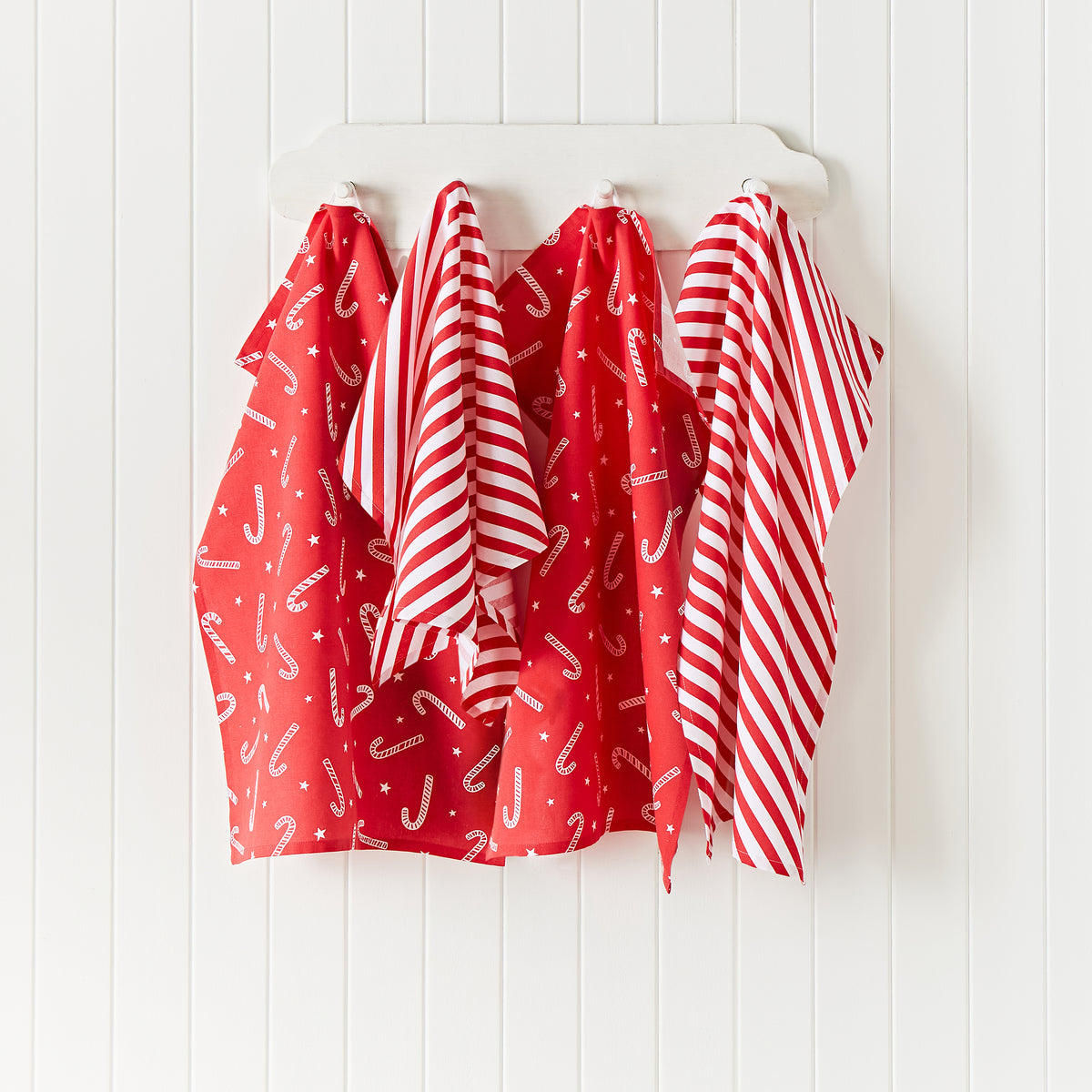 Catherine Lansfield Christmas Candy Cane Tea Towels (Pack of 4) - Red