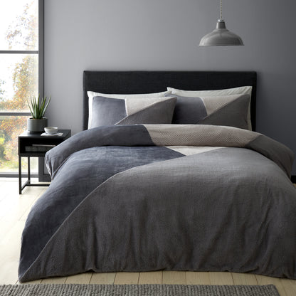 Catherine Lansfield Cosy Larsson Geo Fleece Duvet Cover Set - Grey