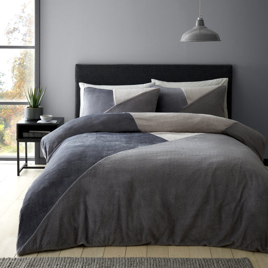 Catherine Lansfield Cosy Larsson Geo Fleece Duvet Cover Set - Grey