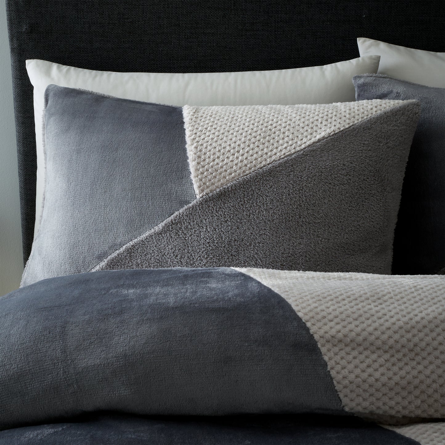 Catherine Lansfield Cosy Larsson Geo Fleece Duvet Cover Set - Grey