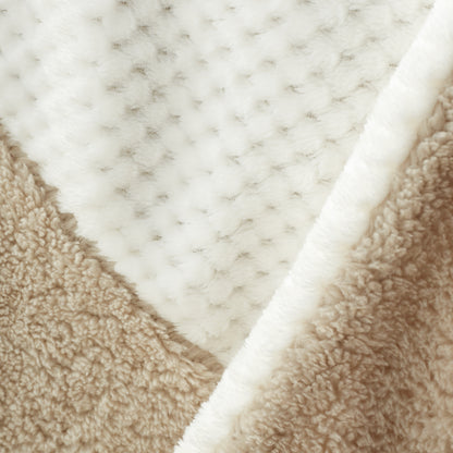 Catherine Lansfield Cosy Larsson Geo Fleece Throw - Natural