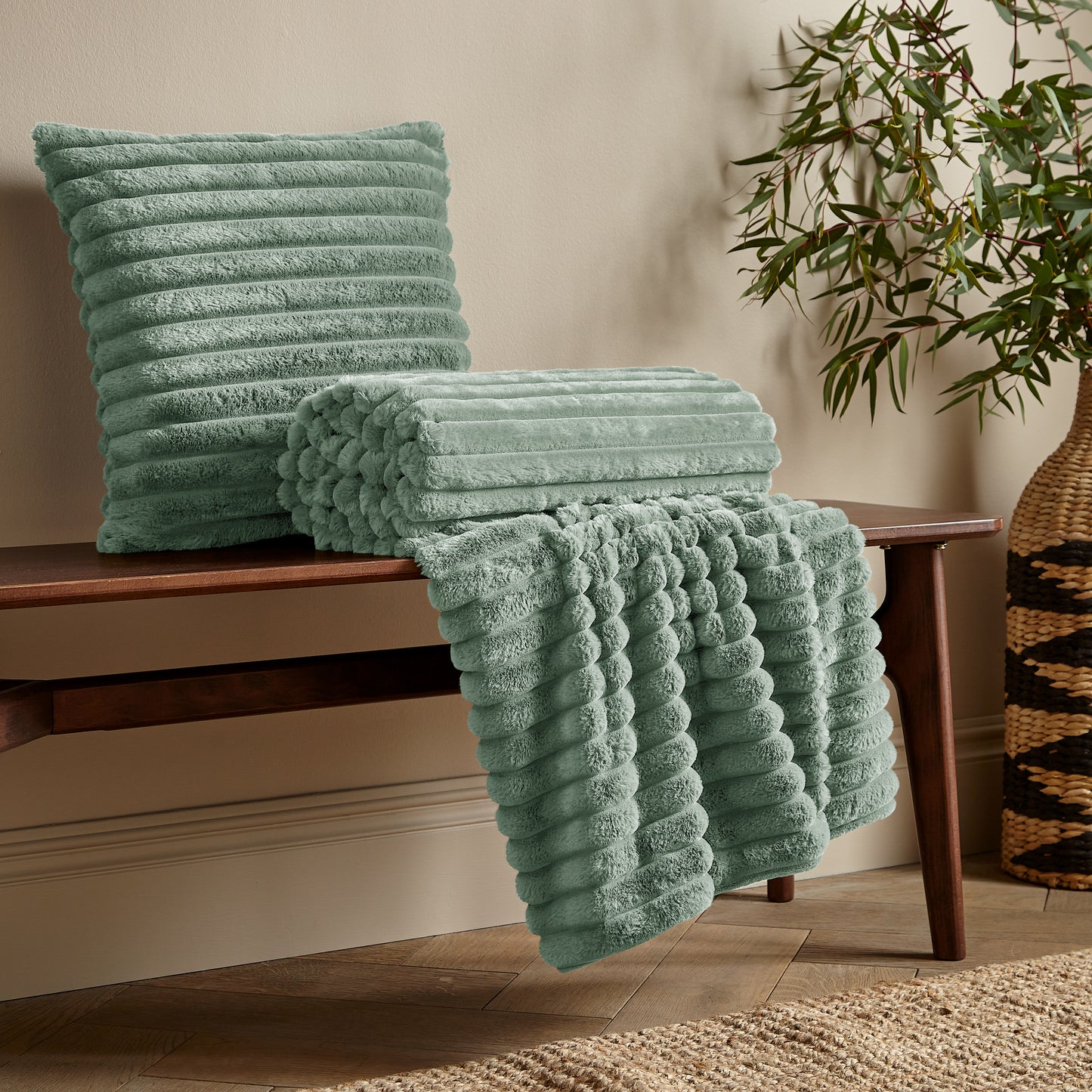 Catherine Lansfield Cosy Ribbed Throw - Green