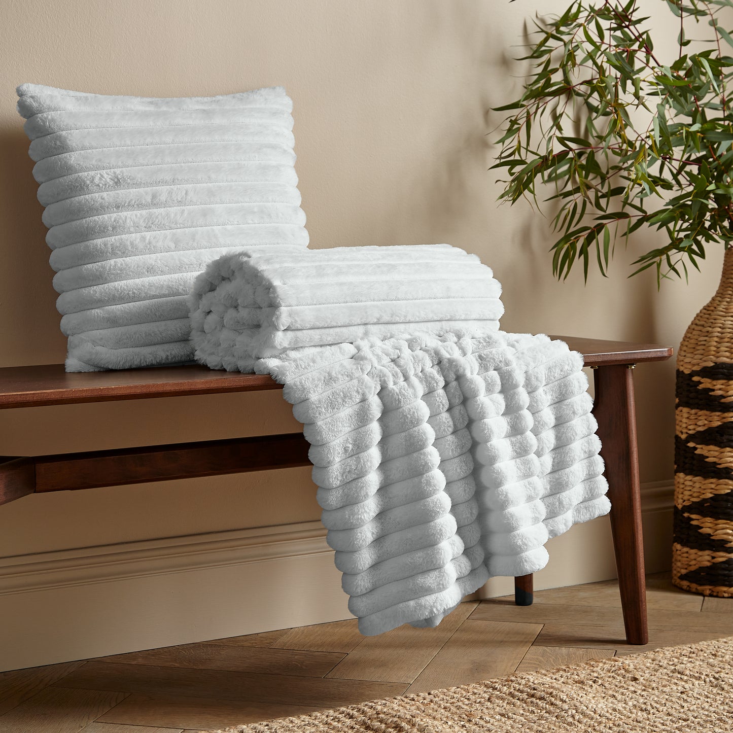 Catherine Lansfield Cosy Ribbed Throw - Grey