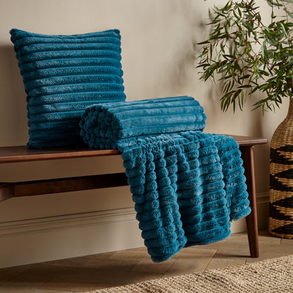 Catherine Lansfield Cosy Ribbed Throw - Teal