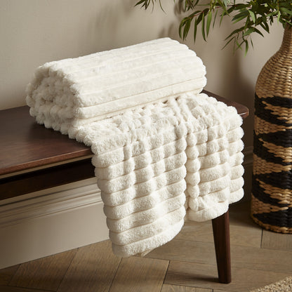 Catherine Lansfield Cosy Ribbed Throw - Cream
