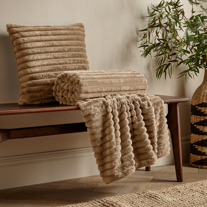 Catherine Lansfield Cosy Ribbed Throw - Natural