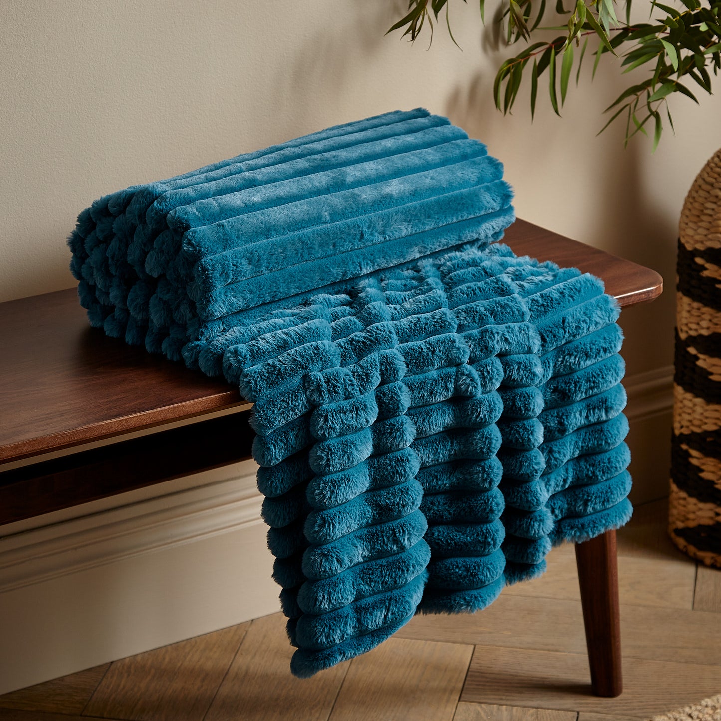 Catherine Lansfield Cosy Ribbed Throw - Teal