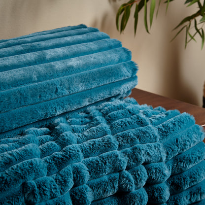 Catherine Lansfield Cosy Ribbed Throw - Teal