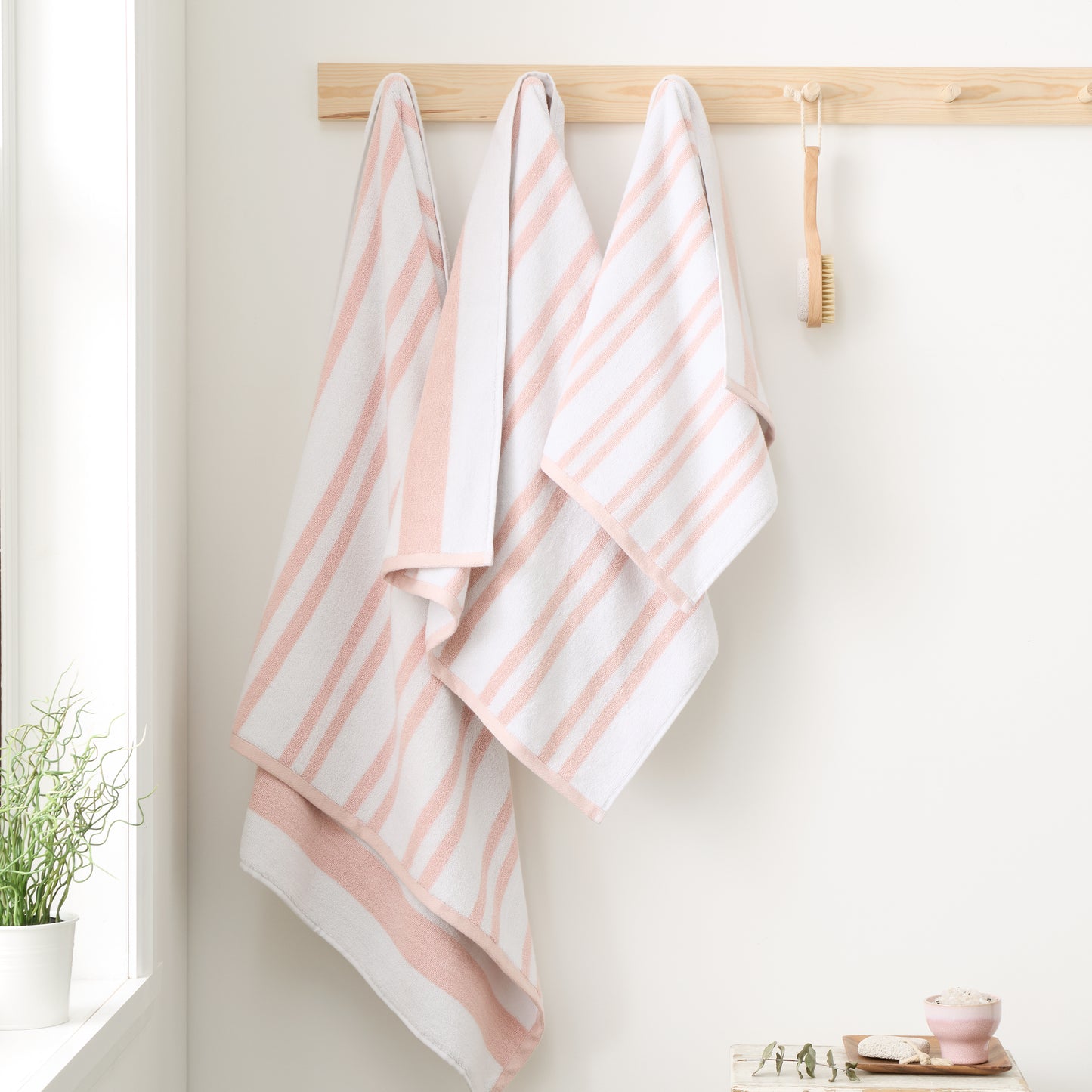 Bianca Reversible Stripe Jacquard Bath Towels - Blush