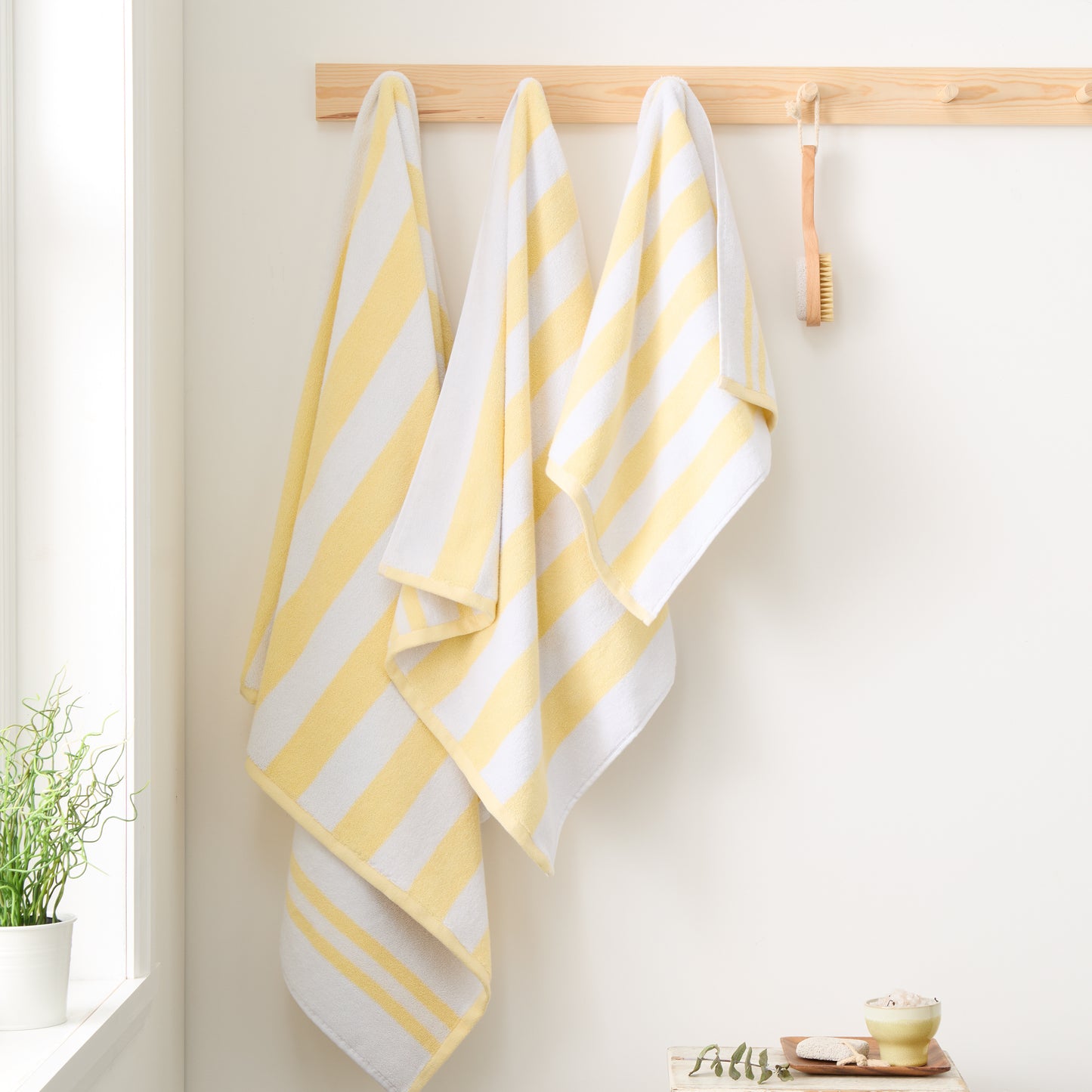 Bianca Reversible Stripe Jacquard Bath Towels - Yellow