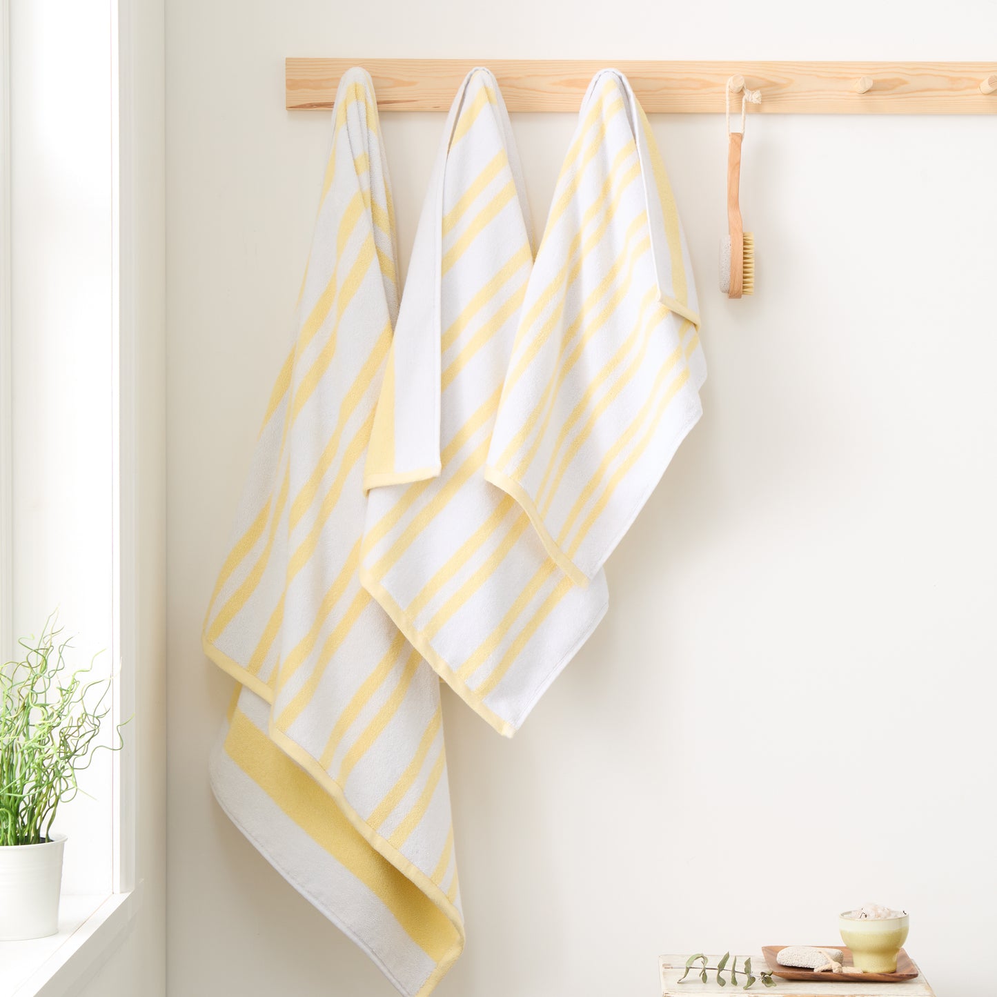 Bianca Reversible Stripe Jacquard Bath Towels - Yellow