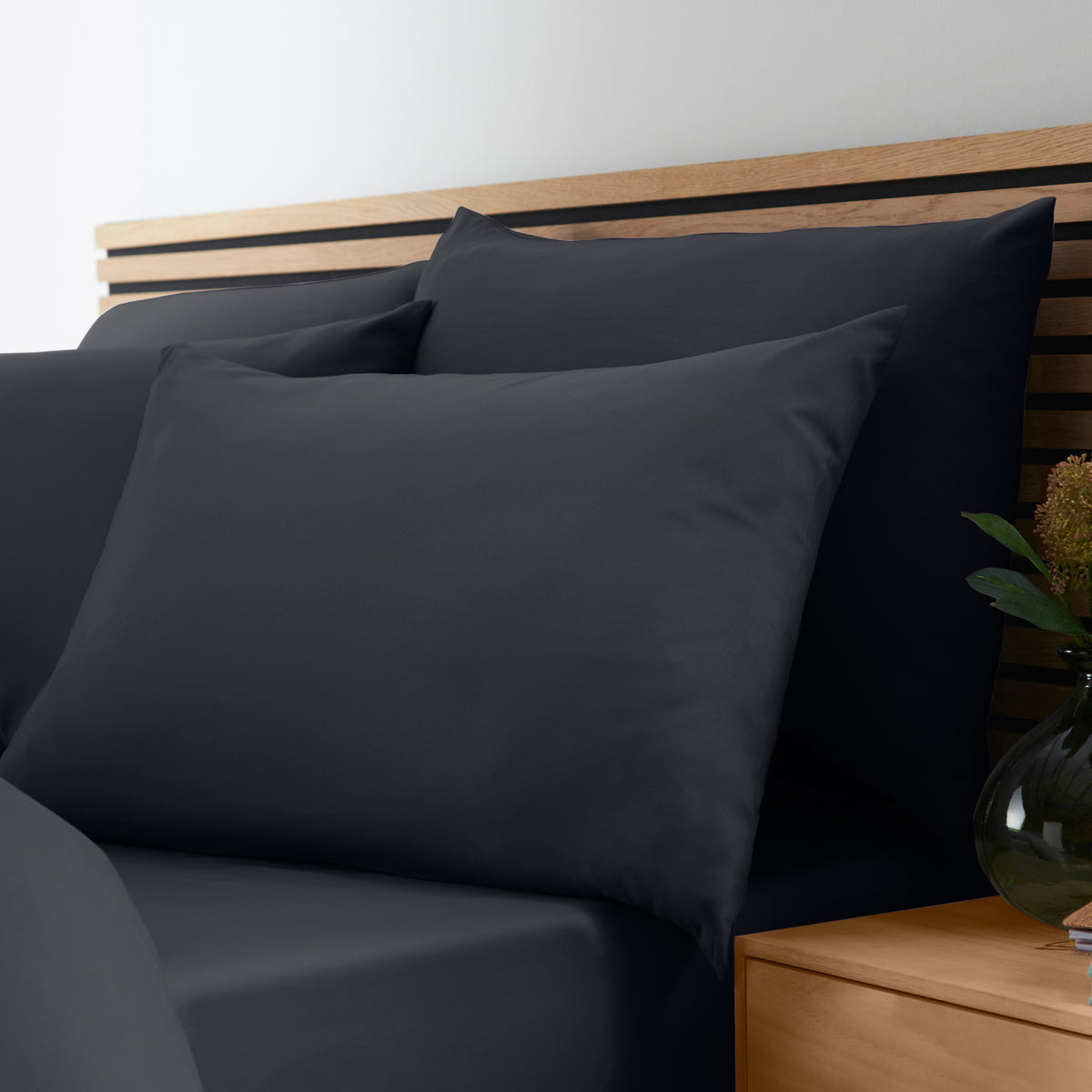 Catherine Lansfield So Soft Non-Iron Fitted Sheet - Black
