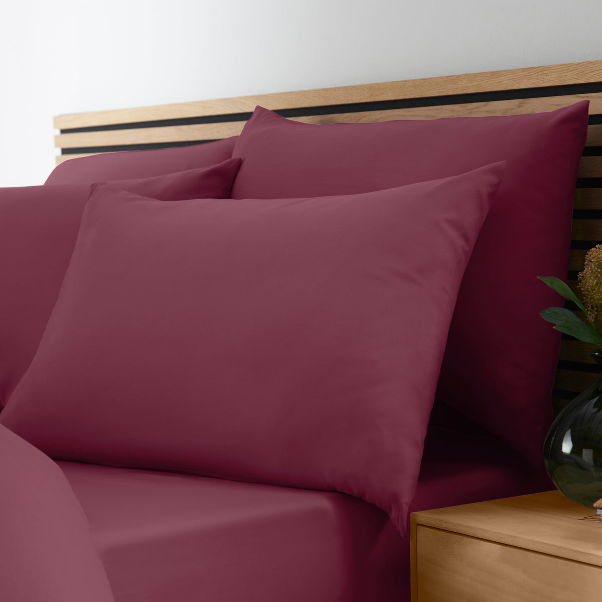 Catherine Lansfield So Soft Non-Iron Fitted Sheet - Burgundy