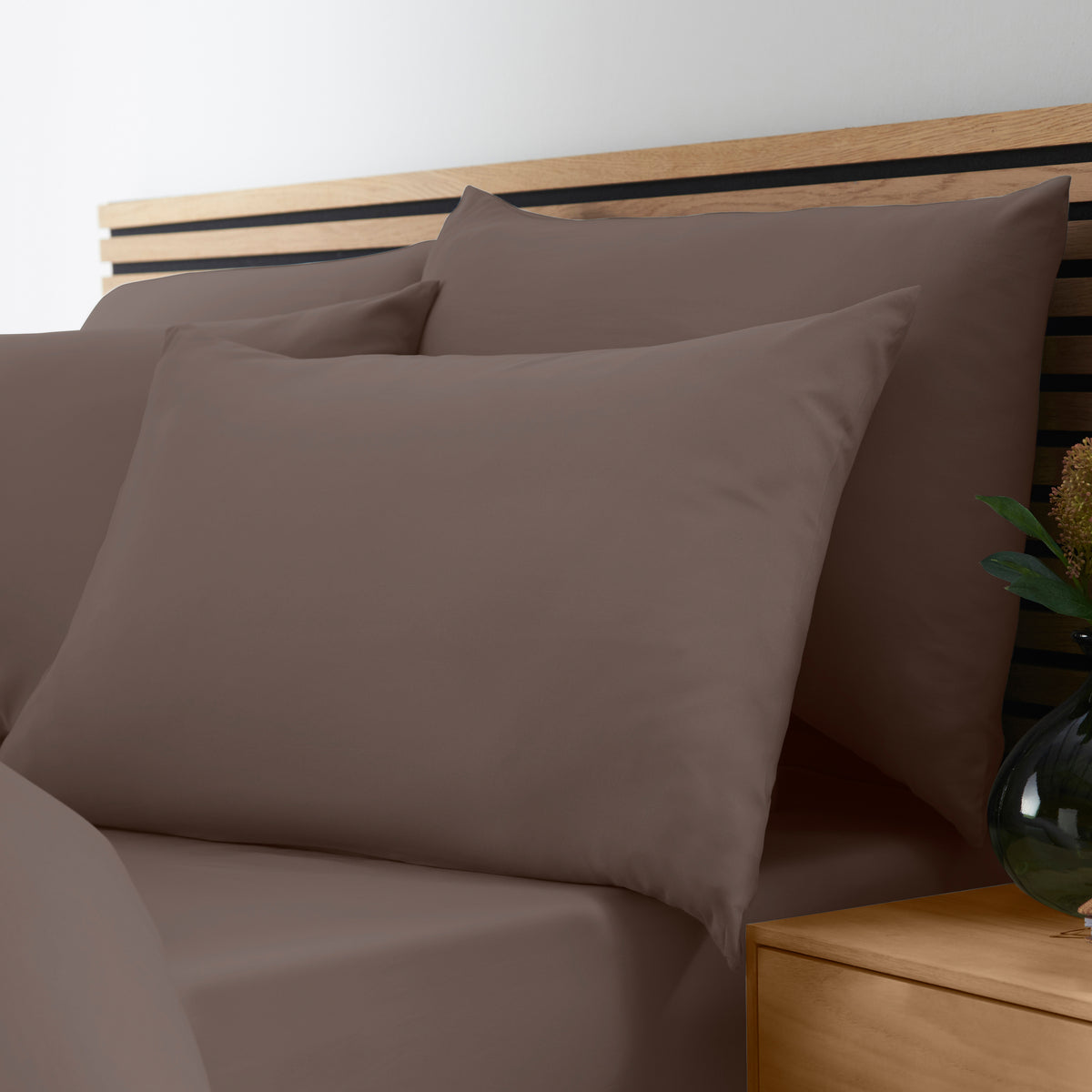 Catherine Lansfield So Soft Non-Iron Fitted Sheet - Chocolate