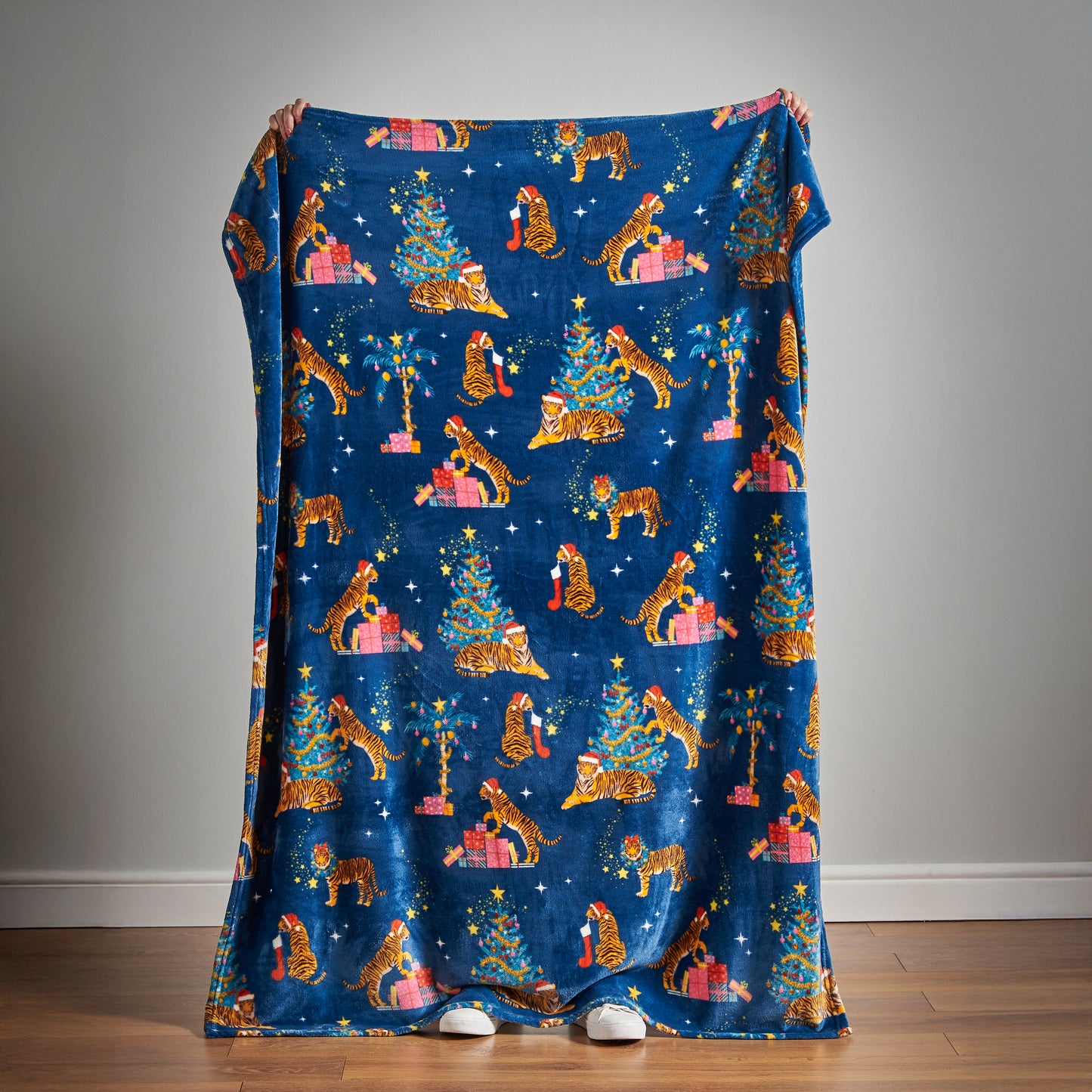 Catherine Lansfield Christmas Tiger Throw