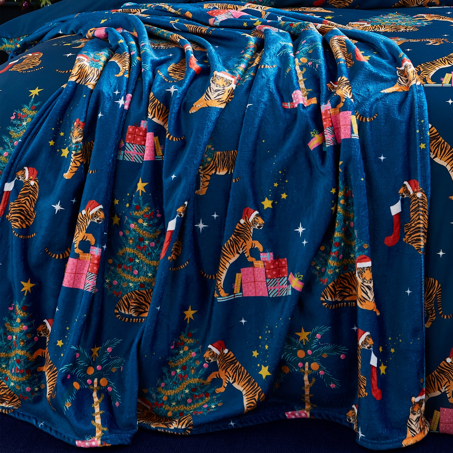 Catherine Lansfield Christmas Tiger Throw