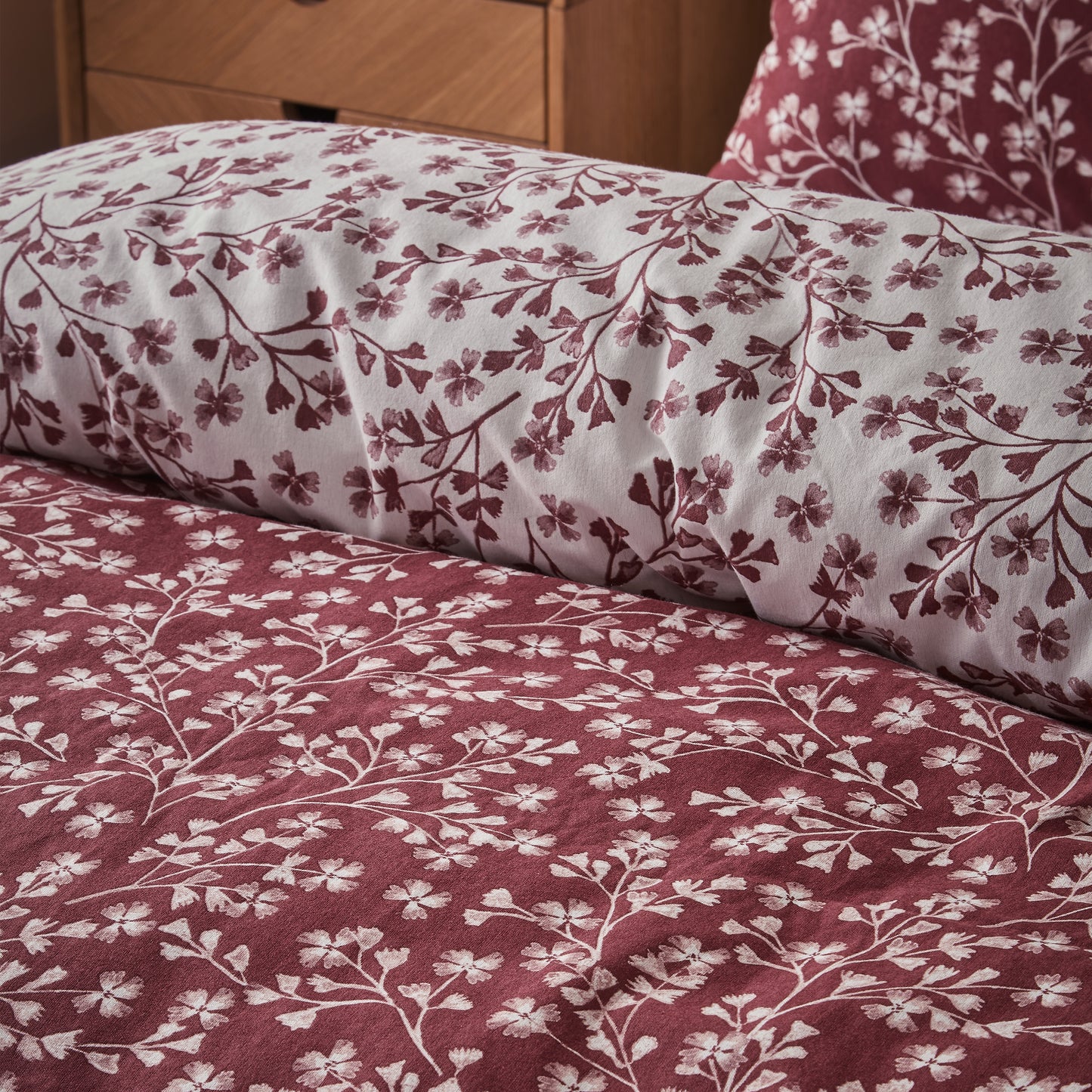 Catherine Lansfield Brushed Grace Floral Leaf Duvet Cover Set - Red