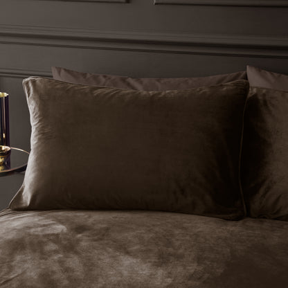 Catherine Lansfield Kingsley Matt Velvet Duvet Cover Set - Chocolate