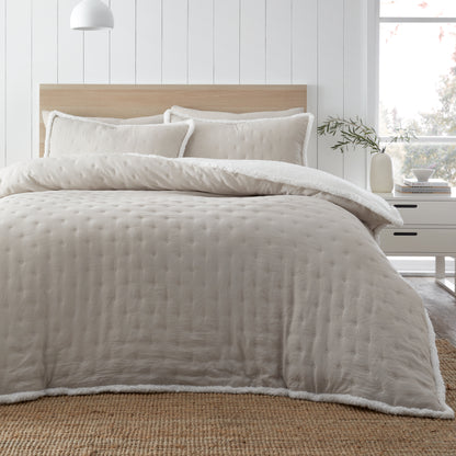 Catherine Lansfield Cosy Nori Sherpa Duvet Cover Set - Cream