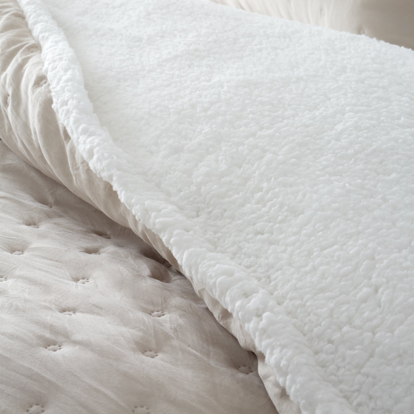 Catherine Lansfield Cosy Nori Sherpa Duvet Cover Set - Cream
