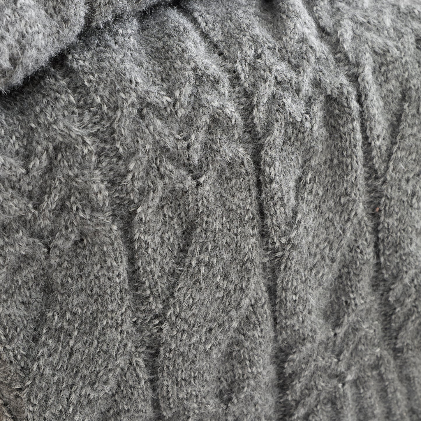 Bianca Cable Knit Throw - Grey