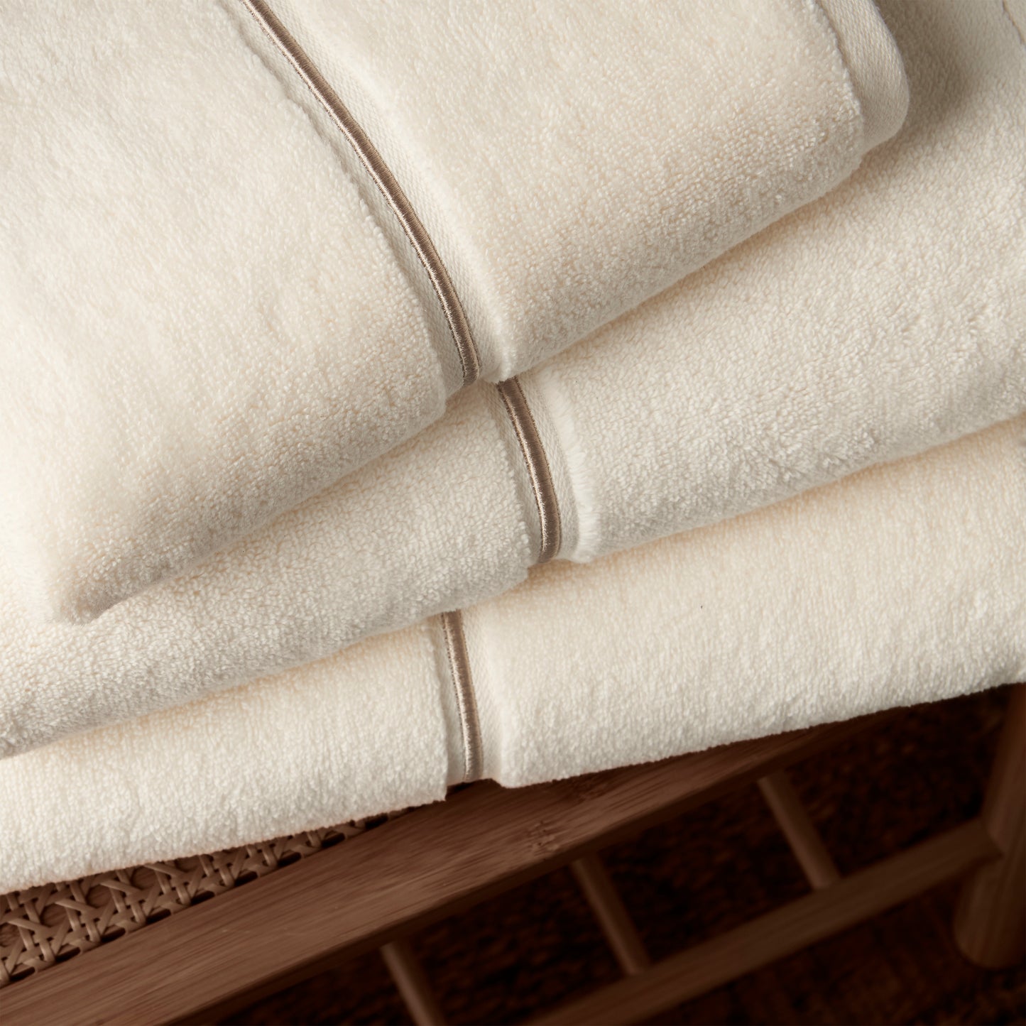 Bianca Zero Twist Satin Stitch Bath Towels - Cream